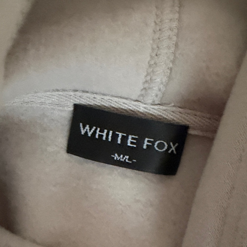 MATCHING SET White Fox Gray/ Crème Hoodie and Sweatpants Set - Picture 5 of 5